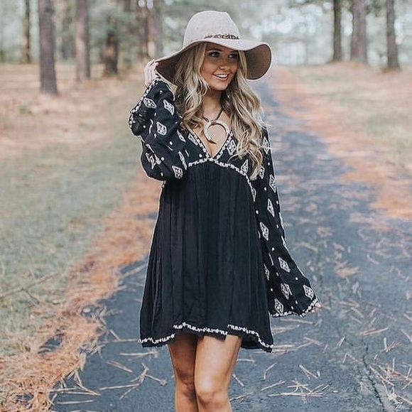 Free People Dresses & Skirts - free people embroidered top/dress